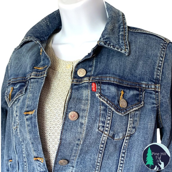 SOLD Levis Jacket Womens Small Levi Strauss Red Tab Blue Denim Cropped Trucker
